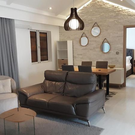 Clos Du Littoral By Fine & Country กรองด์เบย์ ภายนอก รูปภาพ