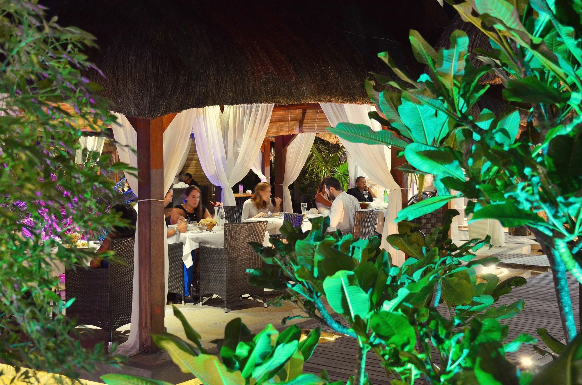 Clos Du Littoral By Fine & Country กรองด์เบย์ ภายนอก รูปภาพ