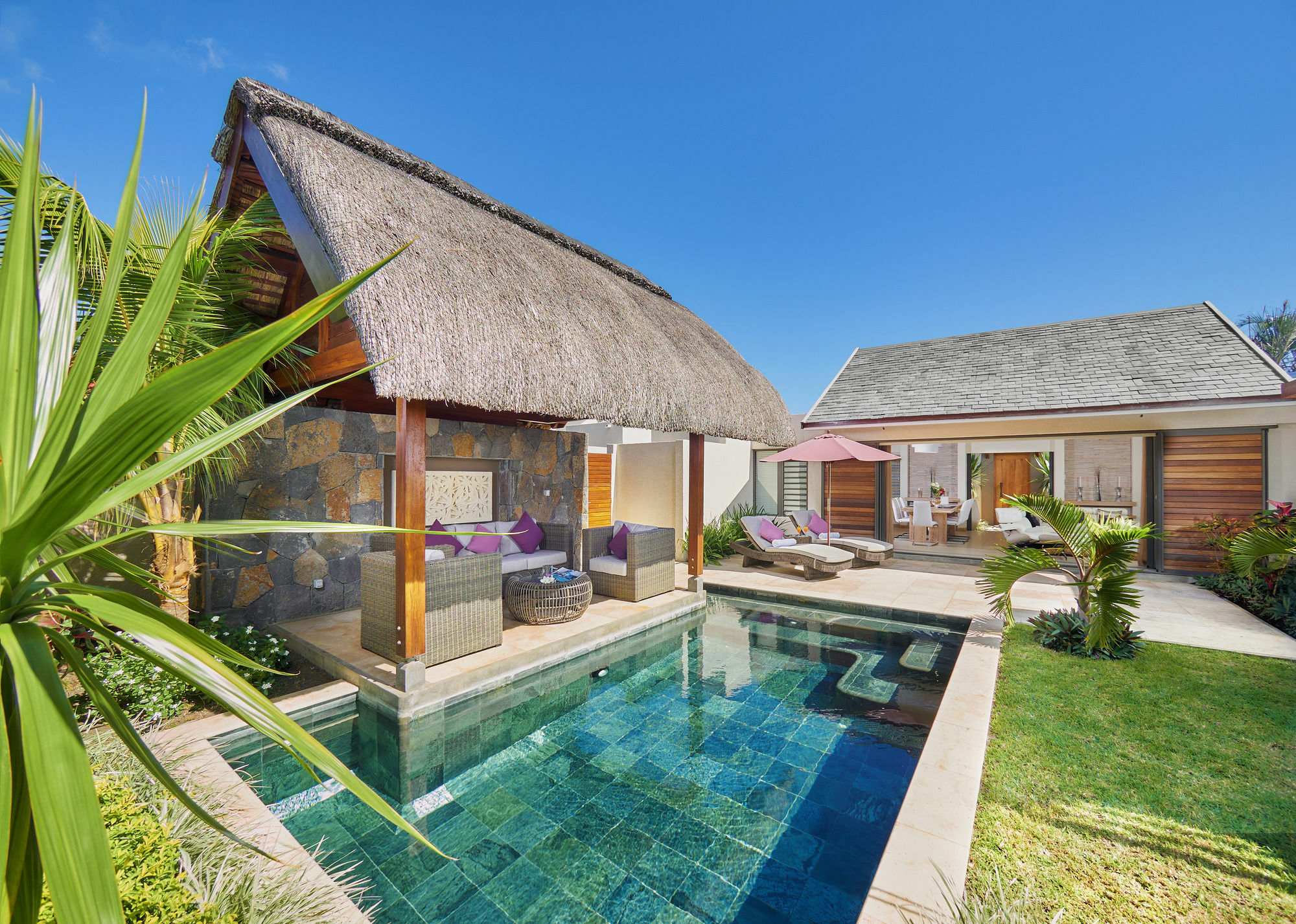 Clos Du Littoral By Fine & Country กรองด์เบย์ ภายนอก รูปภาพ