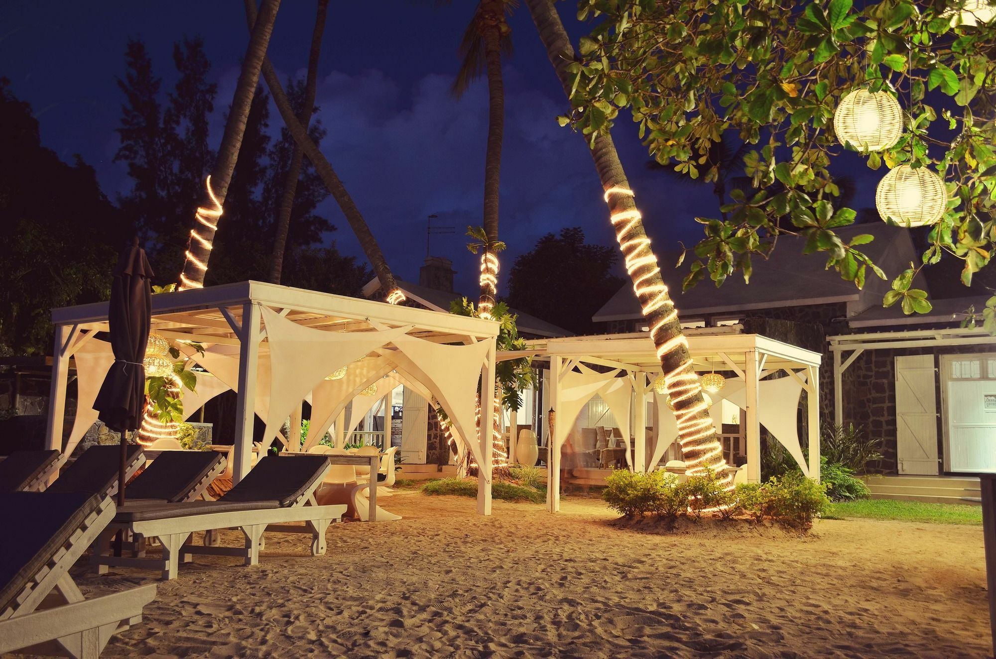 Clos Du Littoral By Fine & Country กรองด์เบย์ ภายนอก รูปภาพ